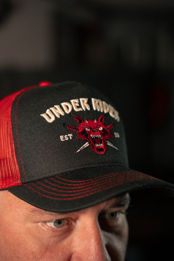 Boné Trucker Essencial - Wolf Skull EST 25